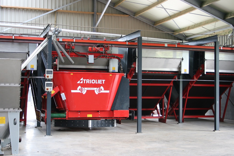 Robotic-feeding-can-be-helpful-for-farmers-with-cows-or-goats.
